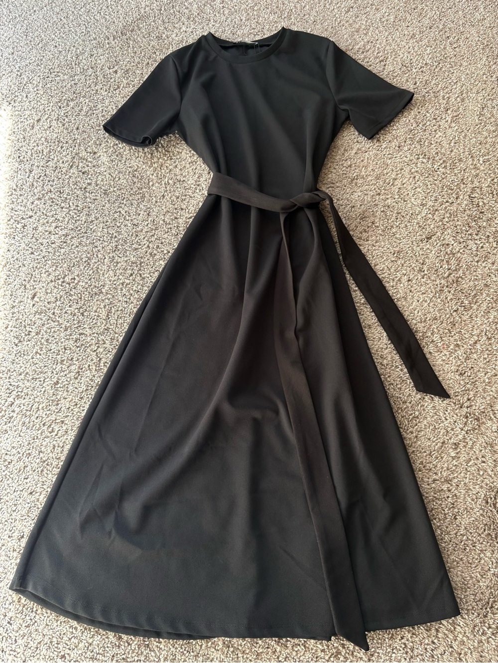 Zara Black Short-Sleeve Maxi Dress with Waist Tie
